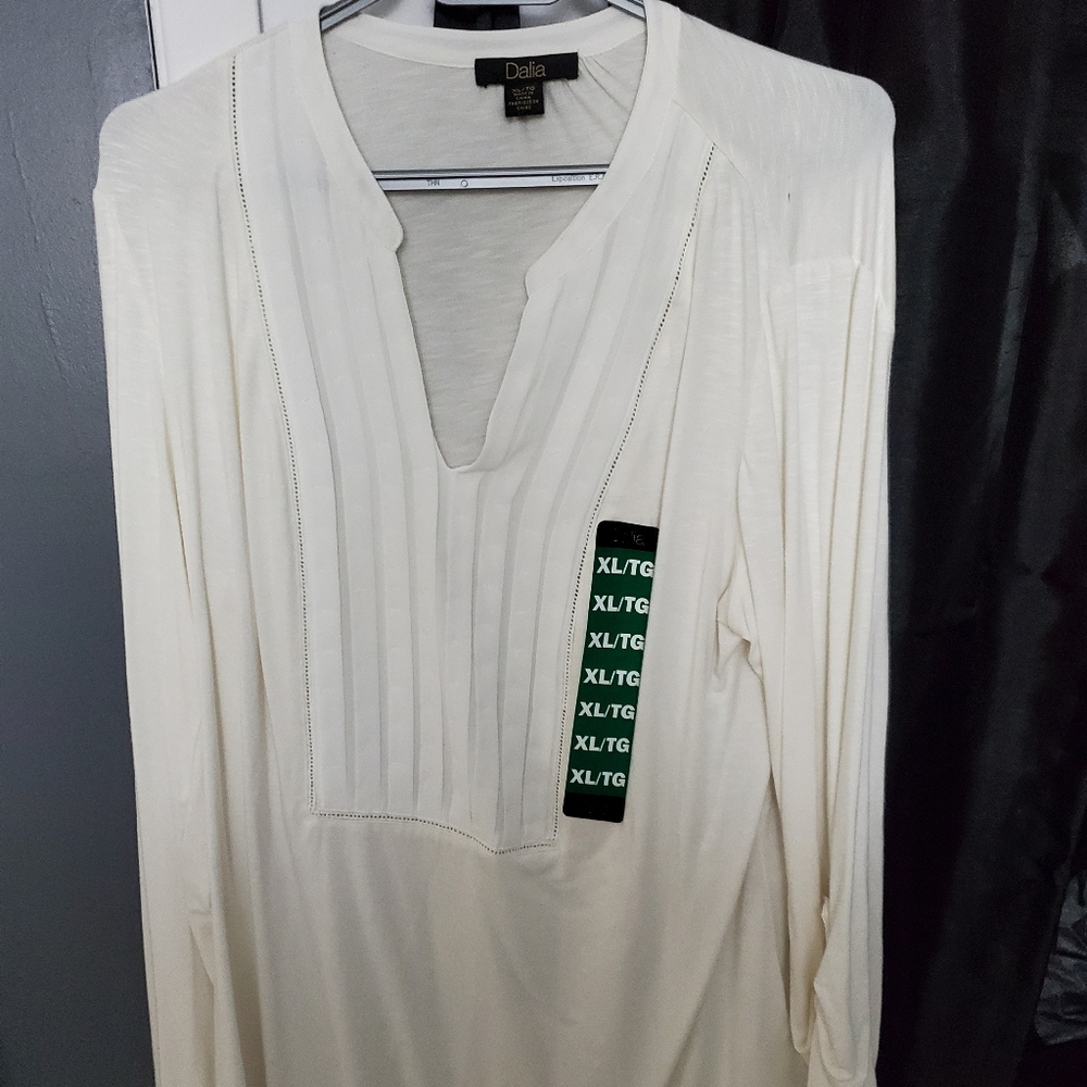 Long sleeve top